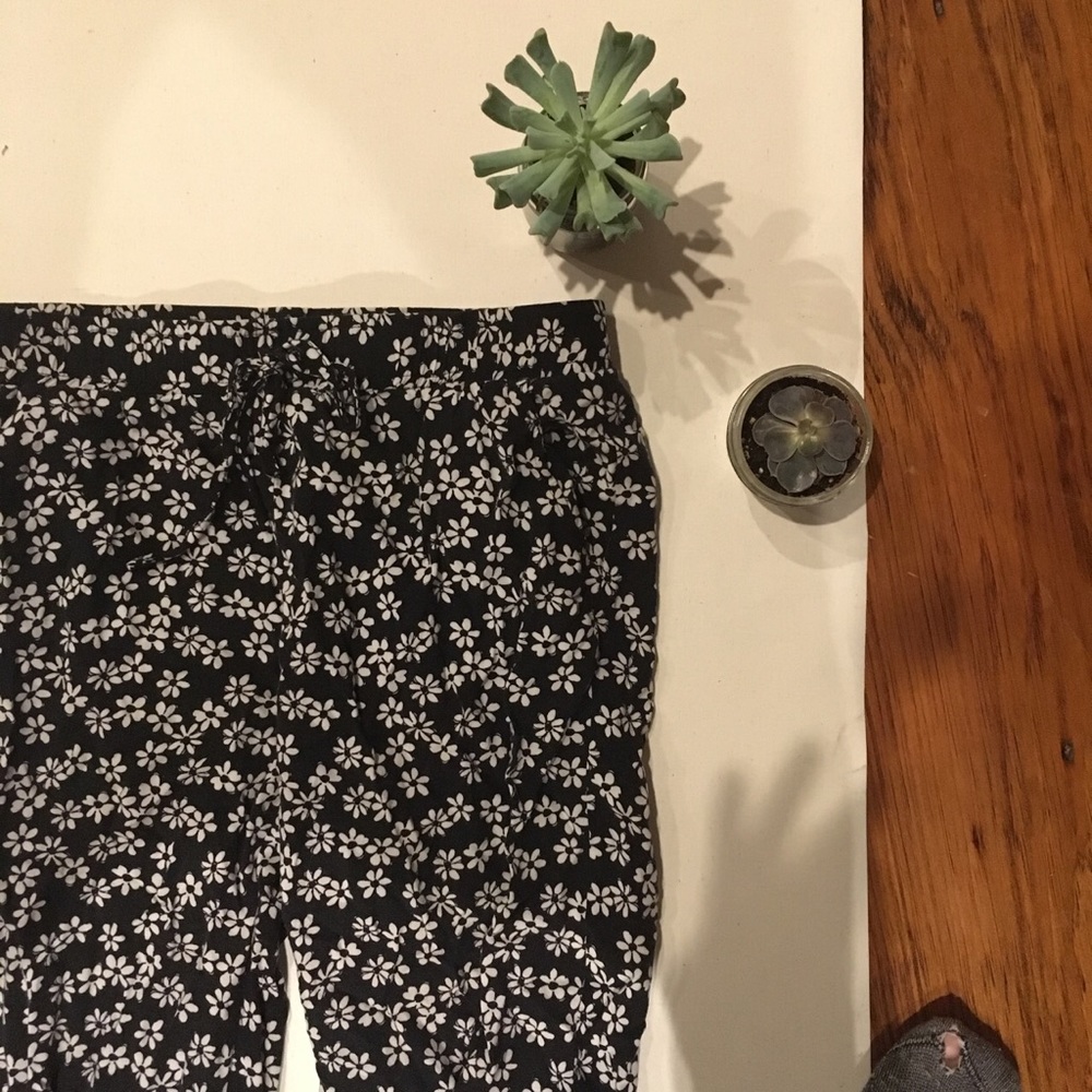 Urban outfitters simple flower pants